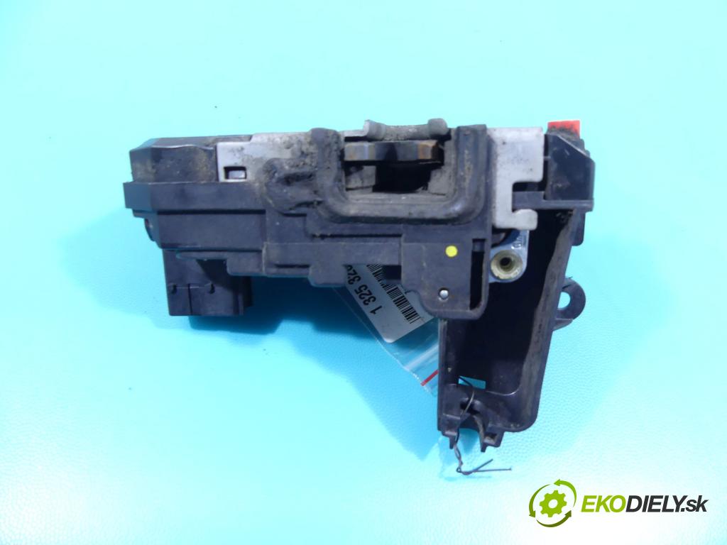 Opel Astra III 2004-2014 1.7 cdti 101 hp manual 74 kW 1686 cm3 5- zámek zadní pravý 13210739