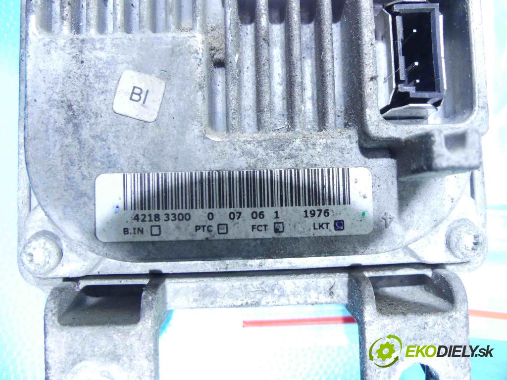 Volvo S80 I 1998-2006 2.5 tdi 140 HP automatic 103 kW 2460 cm3 4- střídač: xenon 35XTD-D1 (Riadiace jednotky xenónu)