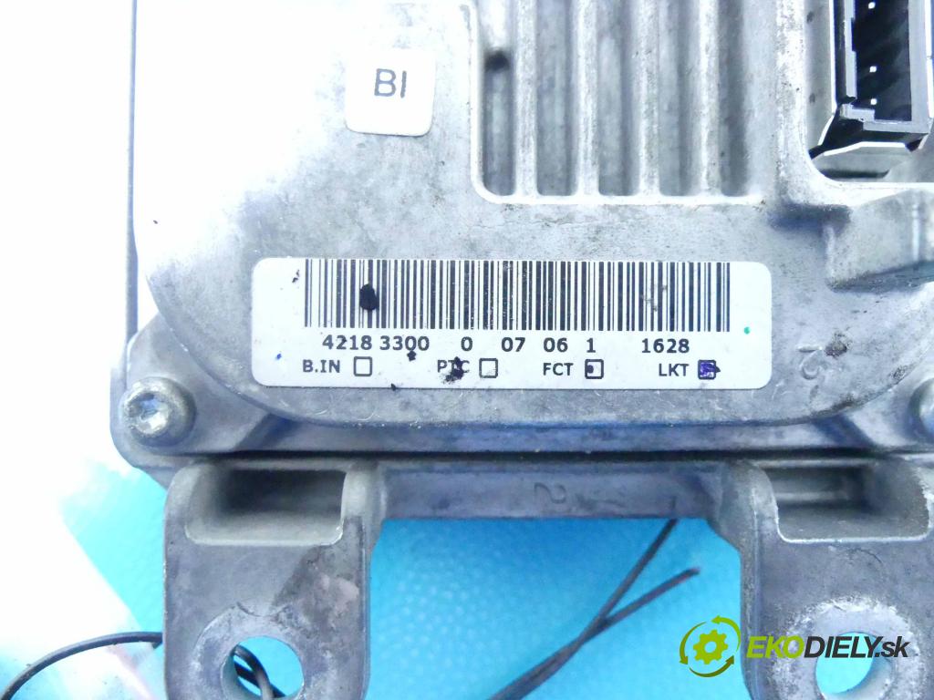 Volvo S80 I 1998-2006 2.5 tdi 140 HP automatic 103 kW 2460 cm3 4- střídač: xenon 35XT5-D1 (Riadiace jednotky xenónu)