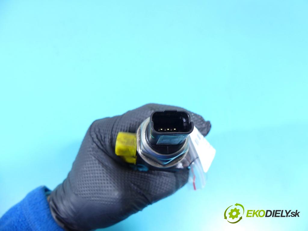 Citroen DS3 2010-2016 1.6 hdi 92 HP manual 68 kW 1560 cm3 3- lišta vstrekovacia 9685297580-02 (Vstrekovacie lišty)