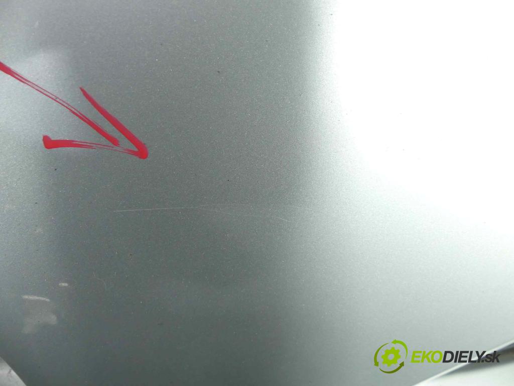 Toyota Corolla E12 2001-2009 1.6 vvti 110 HP manual 81 kW 1598 cm3 5- nárazník predné  (Ostatné)