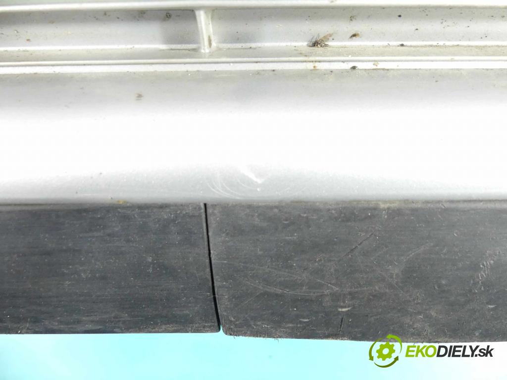 Toyota Corolla E12 2001-2009 1.6 vvti 110 HP manual 81 kW 1598 cm3 5- nárazník predné  (Ostatné)