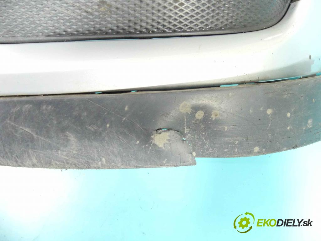 Toyota Corolla E12 2001-2009 1.6 vvti 110 HP manual 81 kW 1598 cm3 5- nárazník predné  (Ostatné)