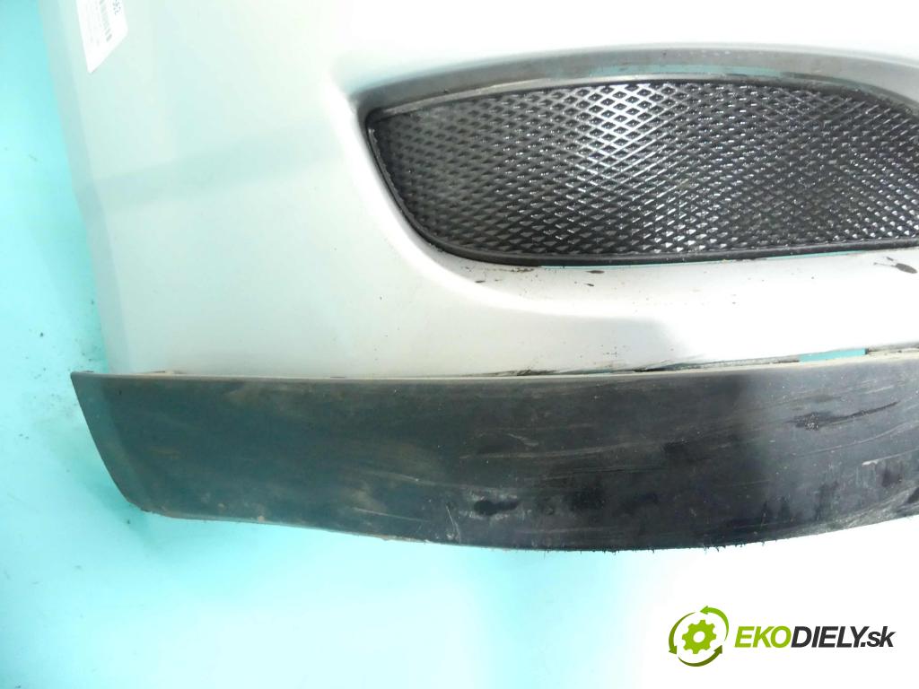 Toyota Corolla E12 2001-2009 1.6 vvti 110 HP manual 81 kW 1598 cm3 5- nárazník predné  (Ostatné)