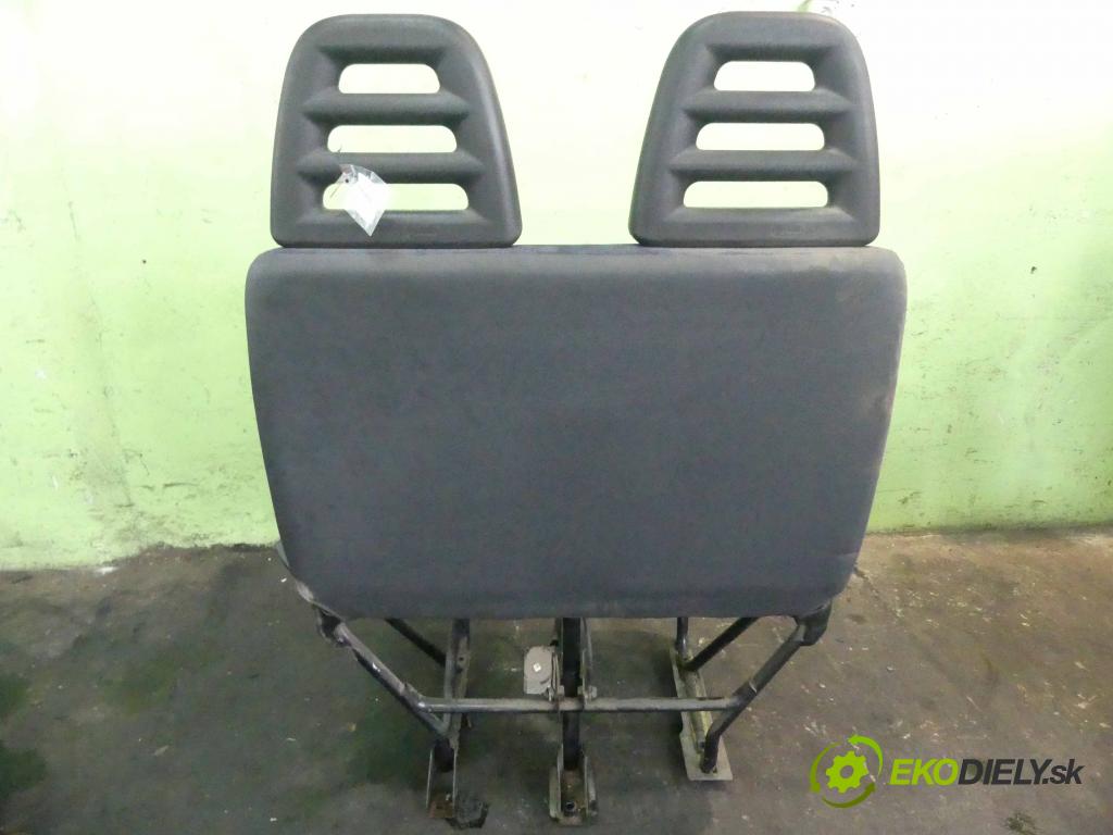 Iveco Daily III 1999-2006 2.3 HPI 116 HP manual 85,3 kW 2287 cm3 5- Sedačka pravý  (Sedačky, sedadlá)