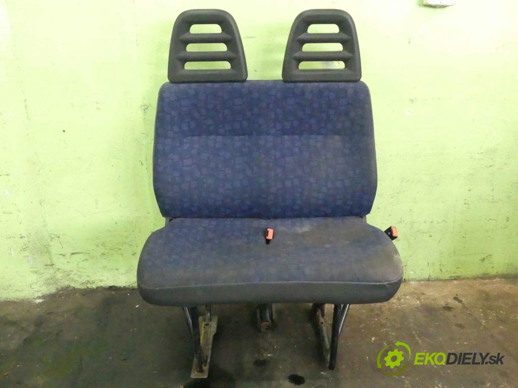 Iveco Daily III 1999-2006 2.3 HPI 116 HP manual 85,3 kW 2287 cm3 5- Sedačka pravý  (Sedačky, sedadlá)