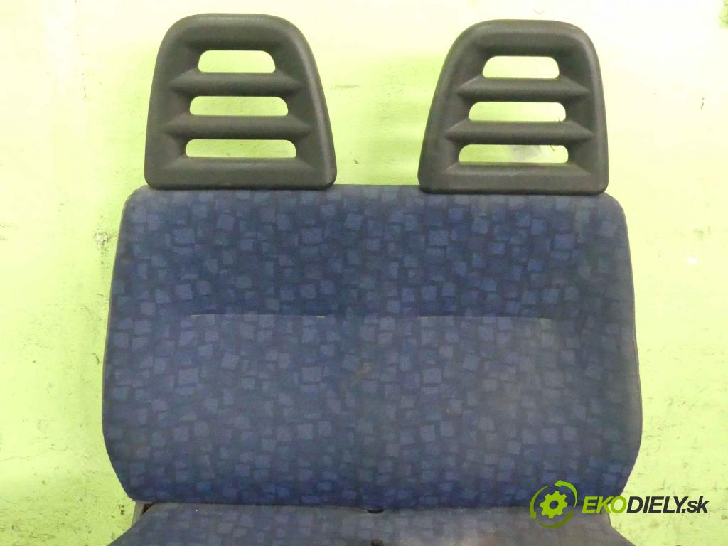 Iveco Daily III 1999-2006 2.3 HPI 116 HP manual 85,3 kW 2287 cm3 5- Sedačka pravý  (Sedačky, sedadlá)