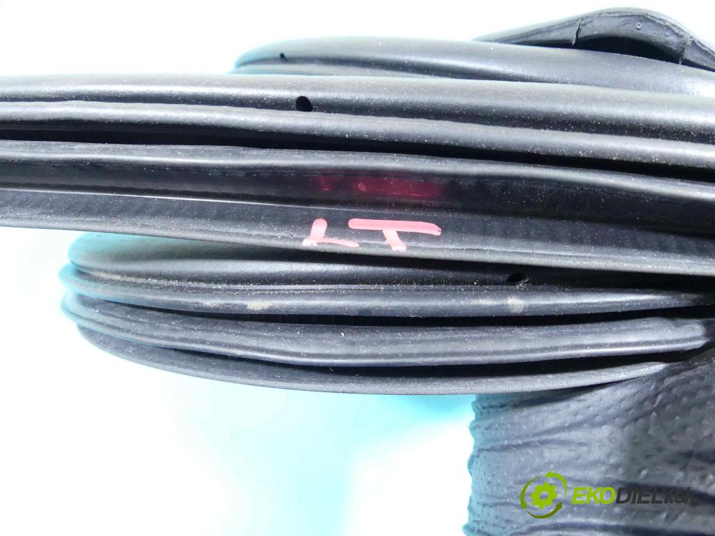 Chevrolet Captiva 2.2 VCDI 184 hp automatic 135 kW 2231 cm3 5- Těsnění: dveře zadní levé  (Ostatní)