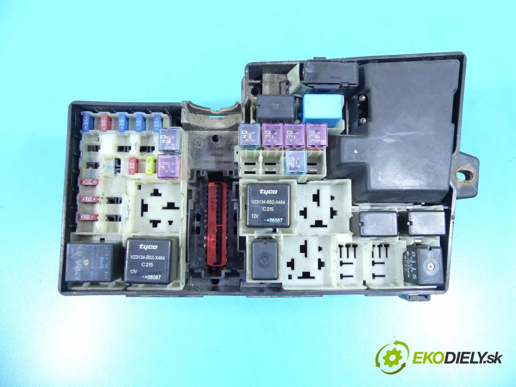 Mazda 3 I BK 2003-2009 1.6 16v 105 hp manual 77 kW 1598 cm3 5- skříňka pojistková 518818109 (Pojistkové skříňky)