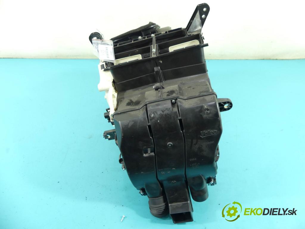 Alfa romeo Giulietta 1.6 jtdm: 105 hp manual 77 kW 1598 cm3 5- radiátor T1009496T (Radiátory topení)