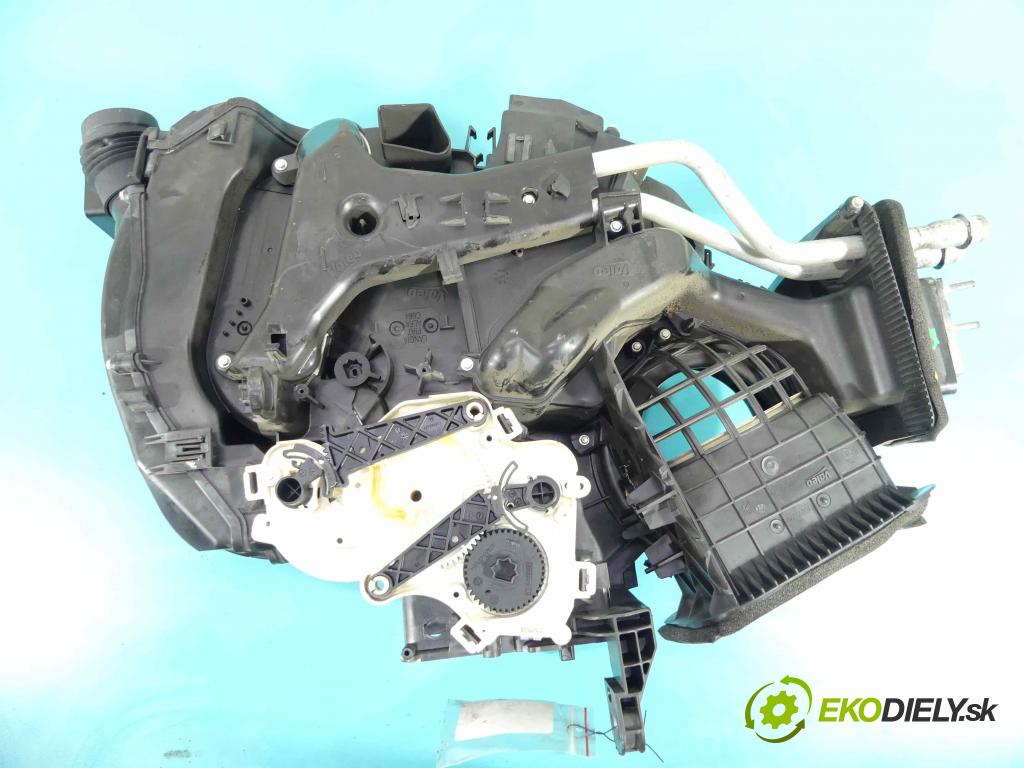 Alfa romeo Giulietta 1.6 jtdm: 105 hp manual 77 kW 1598 cm3 5- radiátor T1009496T (Radiátory topení)