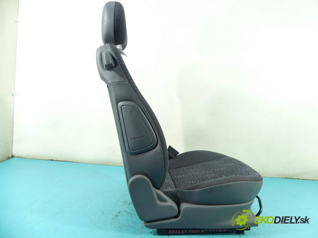 Opel Corsa C 2000-2006 1.0 12v 58 HP manual 43 kW 973 cm3 3- Sedačka pravý  (Sedačky, sedadlá)