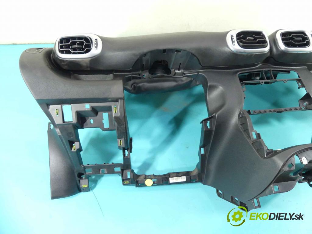 Citroen C3 Picasso 2008-2017 1.6 hdi 90 HP manual 66,2 kW 1560 cm3 5- kokpit,pristrojová doska rozdeľovacia
