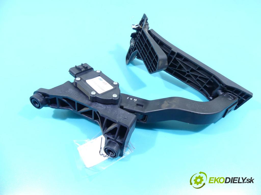 Hyundai I40 1.7 crdi 116 HP manual 85 kW 1685 cm3 4- pedále HBH0372C-3Z000 (Pedále)