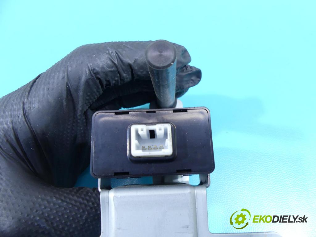 Hyundai I40 1.7 crdi 116 HP manual 85 kW 1685 cm3 4- modul riadiaca jednotka 95470-3Z200 (Ostatné)