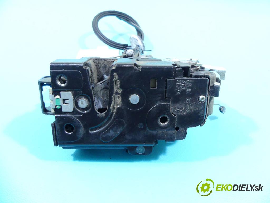 Vw Caddy III 2K 2003-2015 2.0 tdi 140 hp manual 103 kW 1968 cm3 5- zámek přední pravý 3D1837016AQ