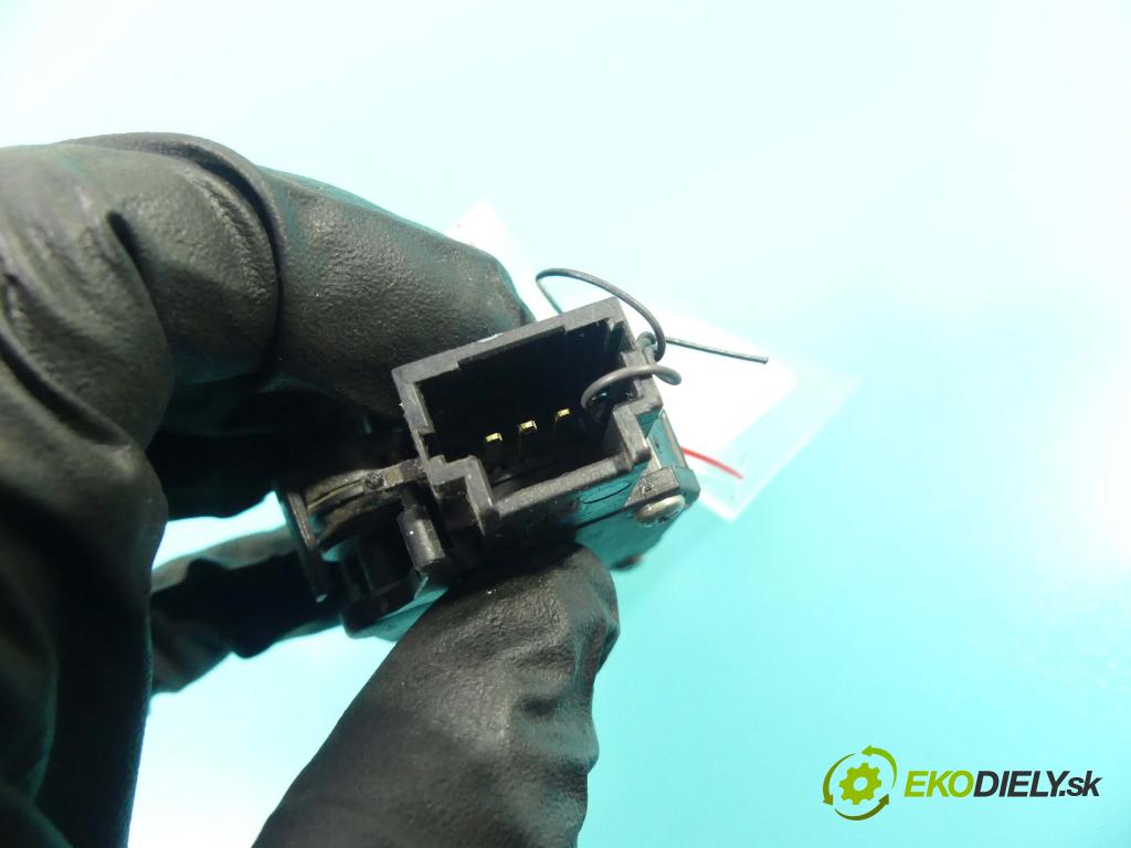 Alfa romeo Giulietta 1.6 jtdm: 105 HP manual 77 kW 1598 cm3 5- Senzory: ostatné 00505151480