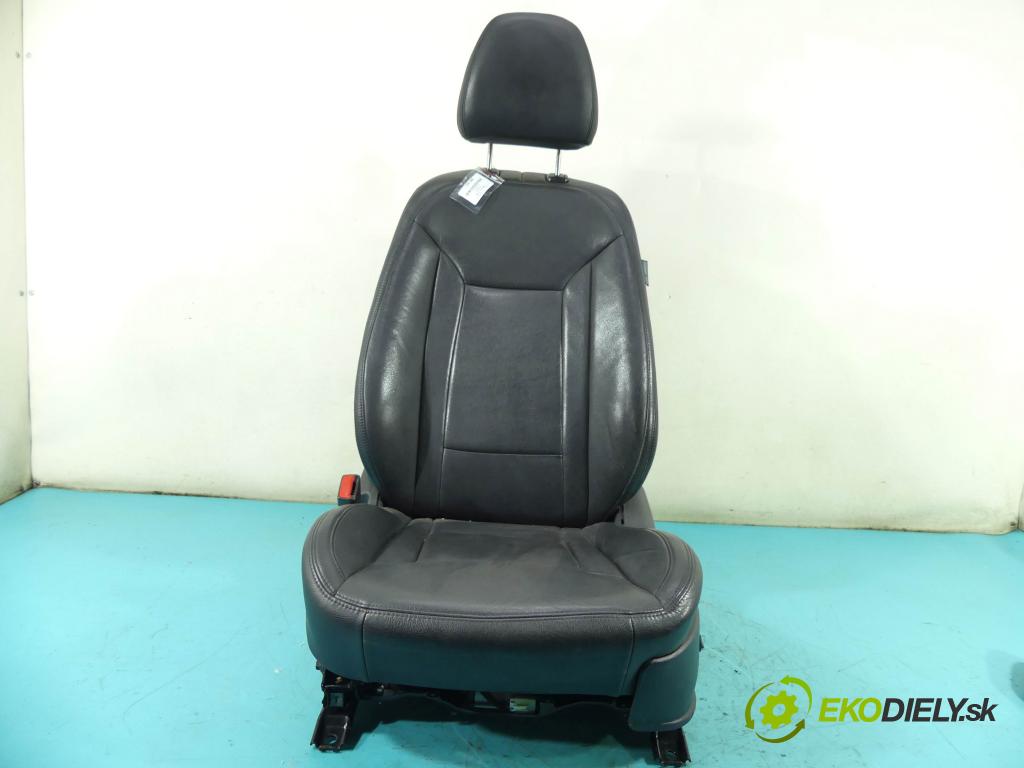 Hyundai I40 1.7 crdi 116 HP manual 85 kW 1685 cm3 4- Sedačka ľavý  (Sedačky, sedadlá)