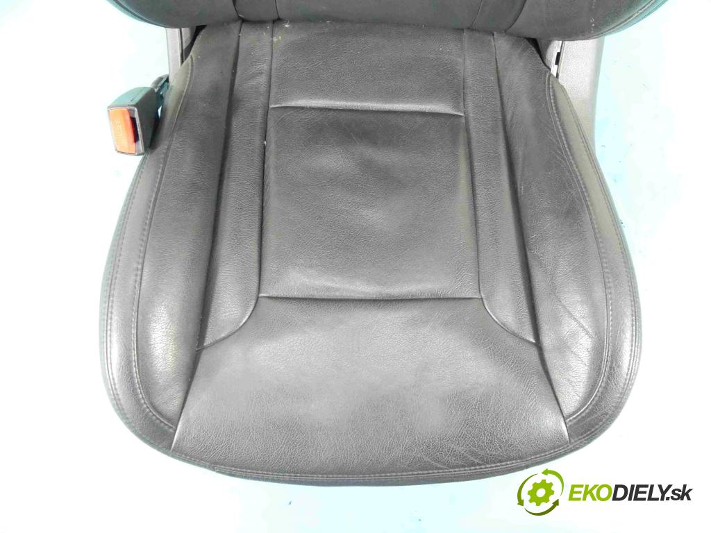 Hyundai I40 1.7 crdi 116 HP manual 85 kW 1685 cm3 4- Sedačka ľavý  (Sedačky, sedadlá)