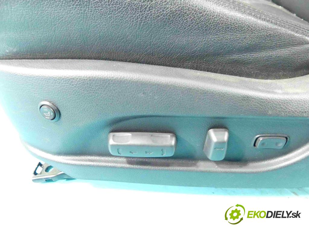 Hyundai I40 1.7 crdi 116 HP manual 85 kW 1685 cm3 4- Sedačka ľavý  (Sedačky, sedadlá)