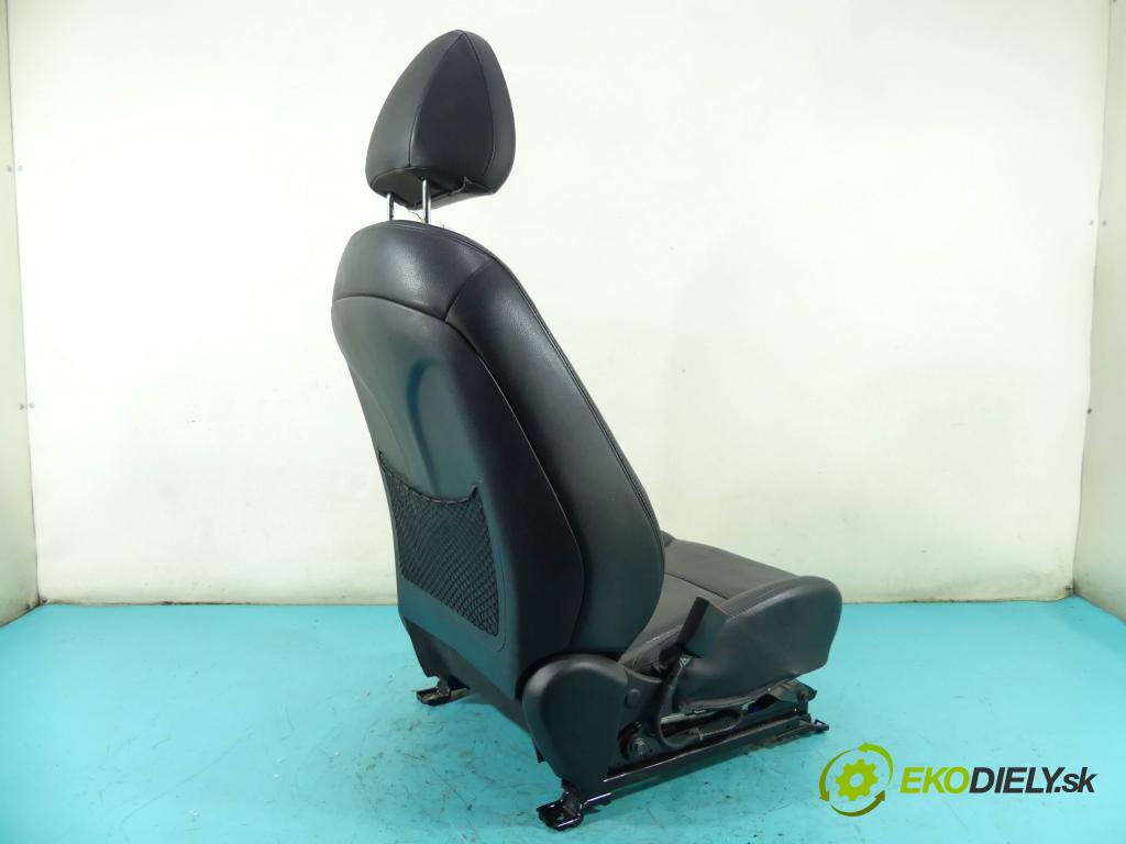 Hyundai I40 1.7 crdi 116 HP manual 85 kW 1685 cm3 4- Sedačka ľavý  (Sedačky, sedadlá)