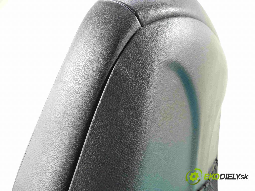 Hyundai I40 1.7 crdi 116 HP manual 85 kW 1685 cm3 4- Sedačka pravý  (Sedačky, sedadlá)