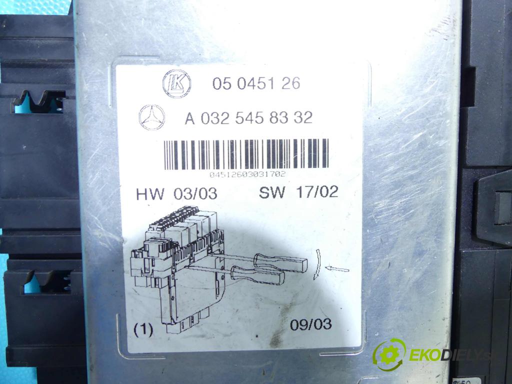 Mercedes S W220 1998-2005 3.2 V6 224 hp automatic 165 kW 3199 cm3 4- skříňka pojistková A0325458332 (Pojistkové skříňky)