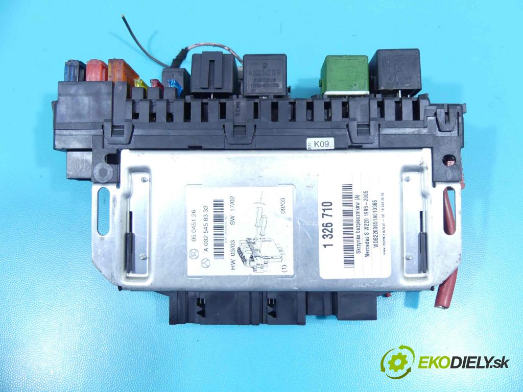 Mercedes S W220 1998-2005 3.2 V6 224 hp automatic 165 kW 3199 cm3 4- skříňka pojistková A0325458332 (Pojistkové skříňky)