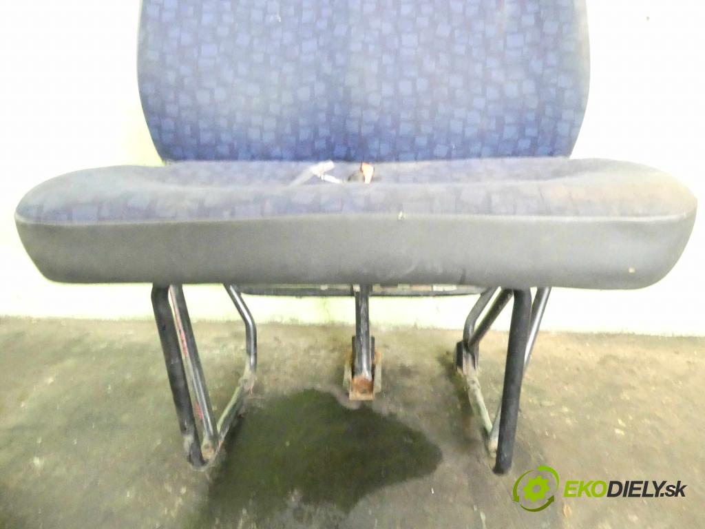 Iveco Daily III 1999-2006 2.3 HPI 116 HP manual 85,3 kW 2286 cm3 5- Sedačka pravý  (Sedačky, sedadlá)