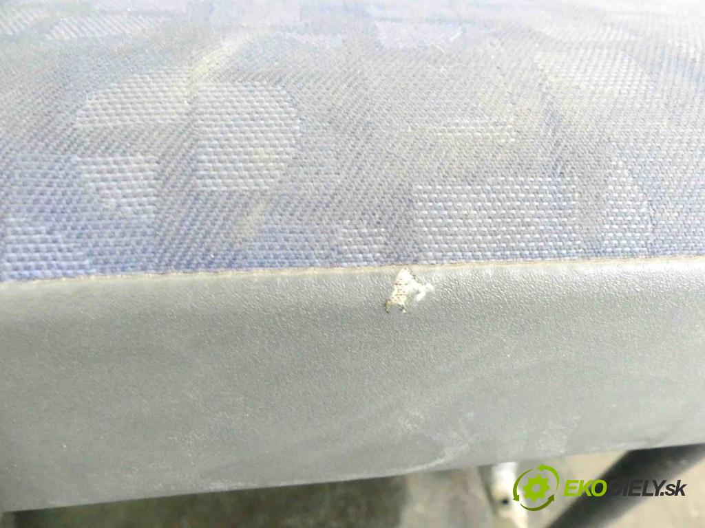 Iveco Daily III 1999-2006 2.3 HPI 116 HP manual 85,3 kW 2286 cm3 5- Sedačka pravý  (Sedačky, sedadlá)