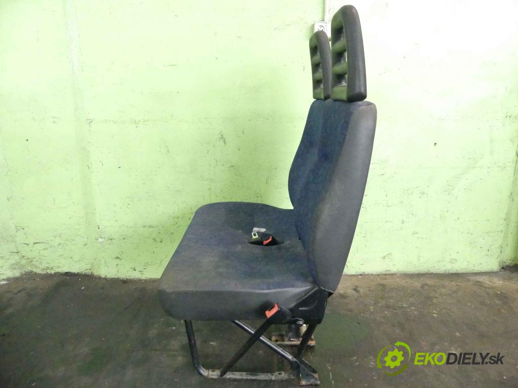 Iveco Daily III 1999-2006 2.3 HPI 116 HP manual 85,3 kW 2286 cm3 5- Sedačka pravý  (Sedačky, sedadlá)