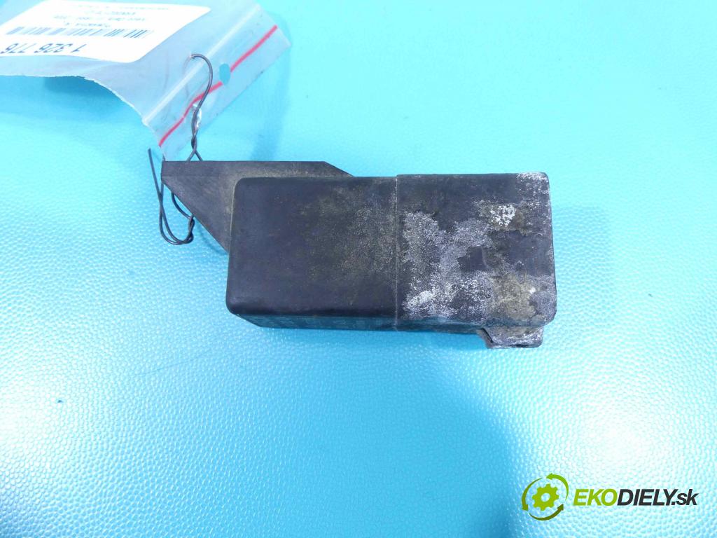 Iveco Daily III 1999-2006 2.3 HPI 116 HP manual 85,3 kW 2286 cm3 5- Relé: 0281003024 (Relé)