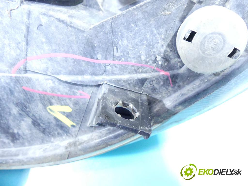 Seat Toledo II 1998-2004 1.6 SR 101 HP manual 74 kW 1595 cm3 4- Reflektor: pravý 1M2941016 (Pravé)