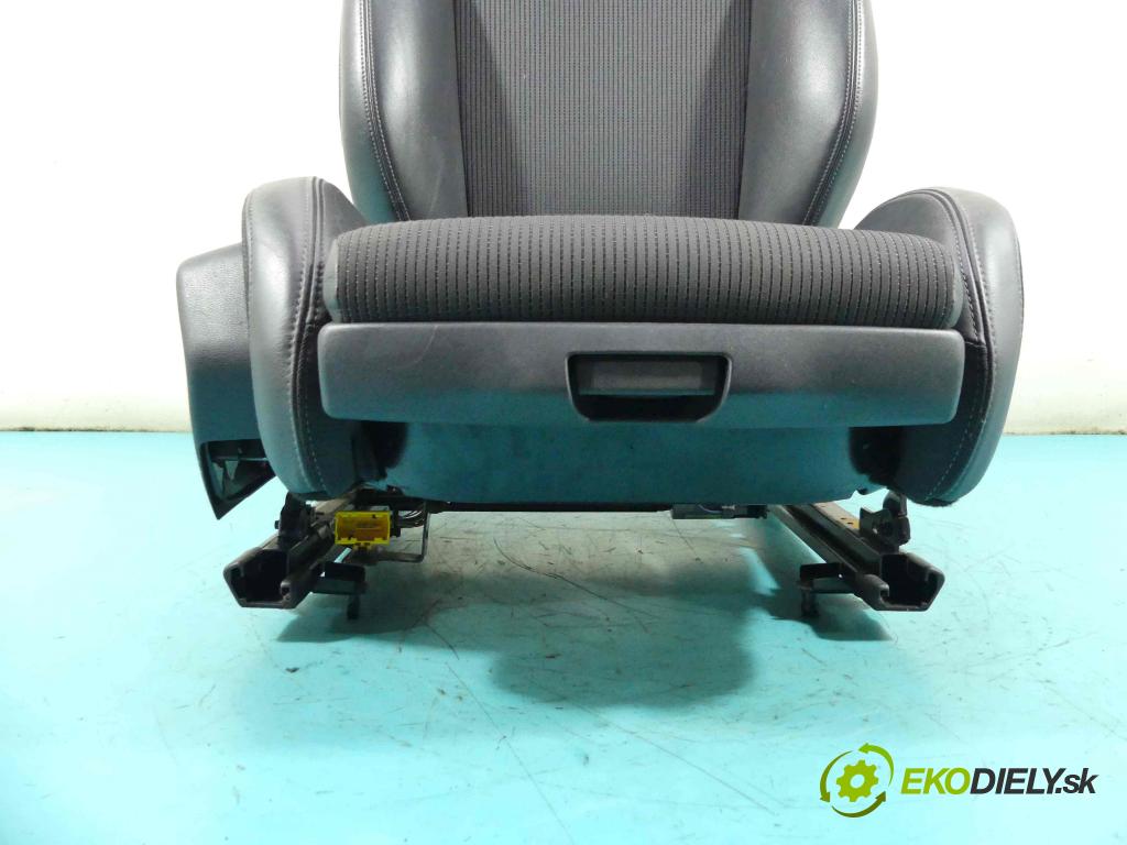 Peugeot 508 2010-2018 2.0 HDI 140 HP manual 103 kW 1997 cm3 4- Sedačka pravý  (Sedačky, sedadlá)