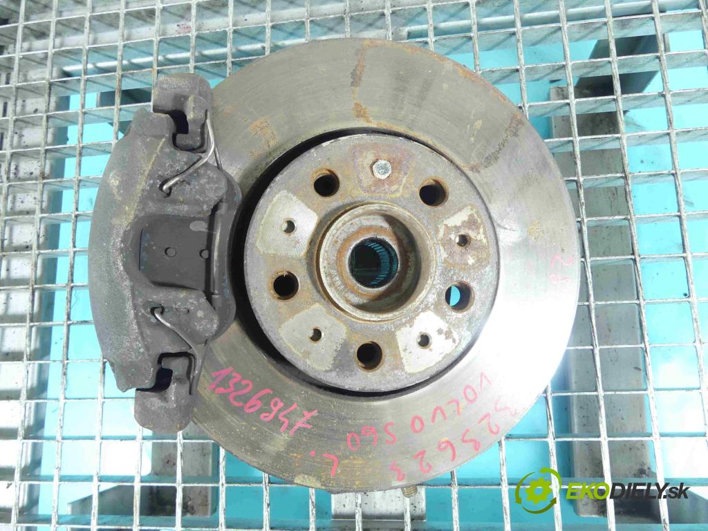 Volvo S60 I 2000-2010 2.4 20V 170 HP manual 125 kW 2435 cm3 4- náboj ľavé  (Náboje)