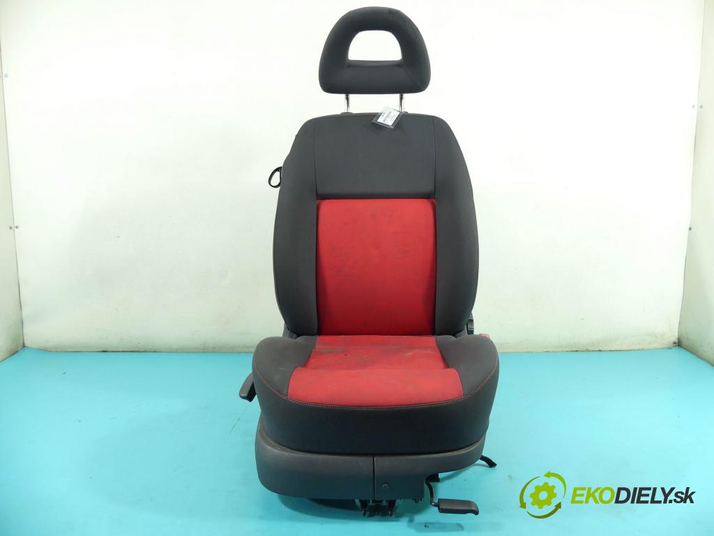 Vw Lupo 1.4 mpi 60 HP manual 44 kW 1390 cm3 3- Sedačka pravý  (Sedačky, sedadlá)