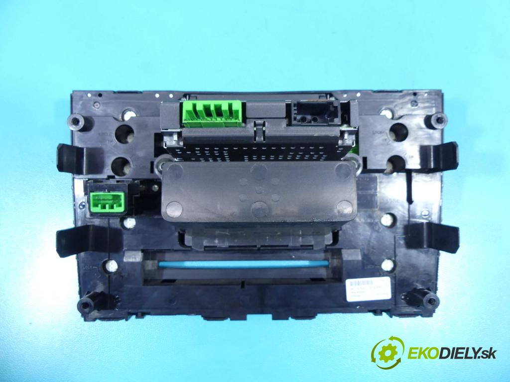 Volvo XC90 I 2002-2014 2.4 D5 185 HP automatic 136 kW 2401 cm3 5- Radio originál 30752236