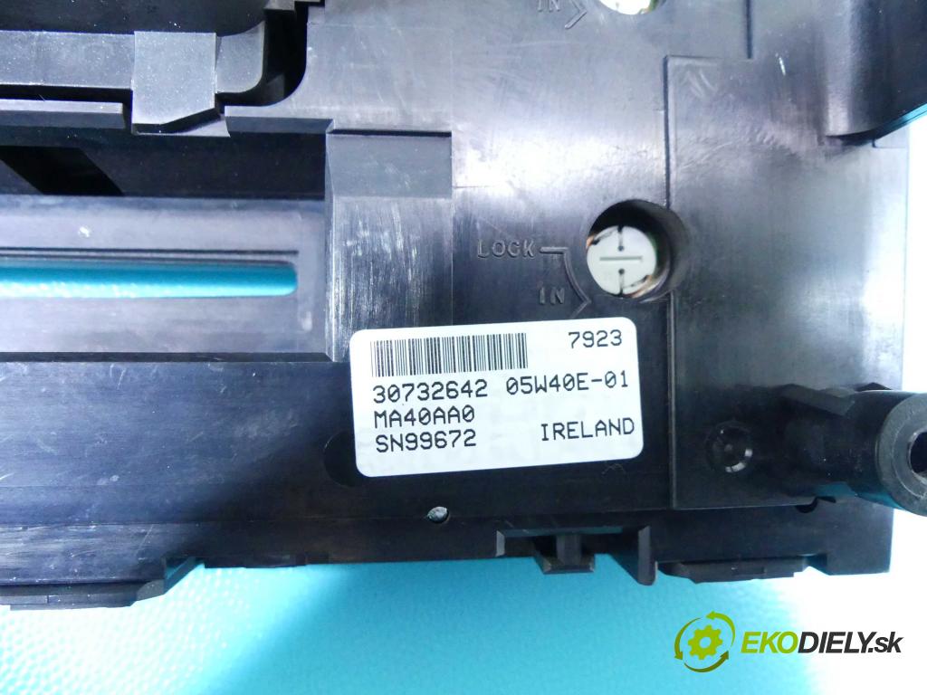 Volvo XC90 I 2002-2014 2.4 D5 185 HP automatic 136 kW 2401 cm3 5- Radio originál 30752236