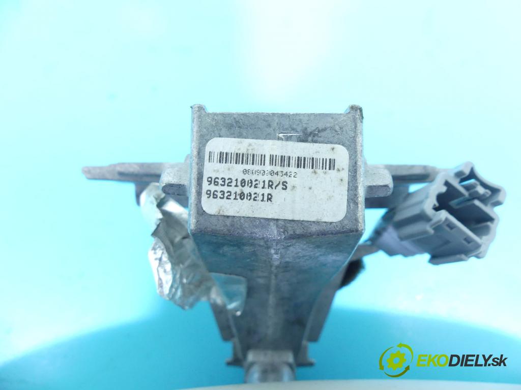 Renault Laguna III 2007-2015 2.0 16v 140 hp manual 103 kW 1997 cm3 5- zpětné zrcátko vnitřní 963210021R (Světla vnitřní)