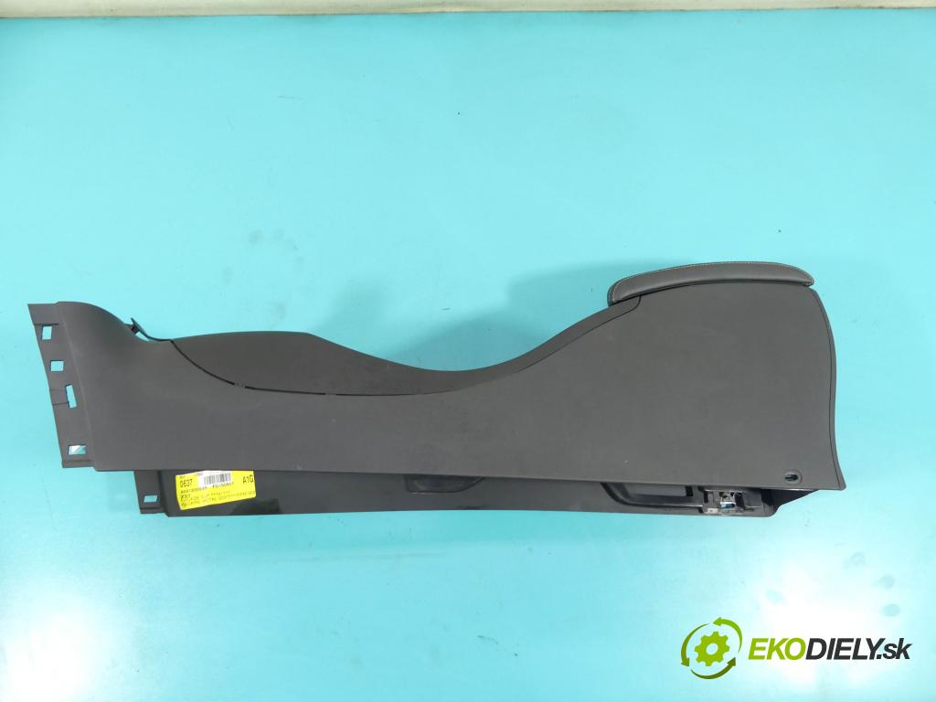 Renault Laguna III 2007-2015 2.0 16v 140 HP manual 103 kW 1997 cm3 5- operadlo 969100013R (Lakťové opierky)