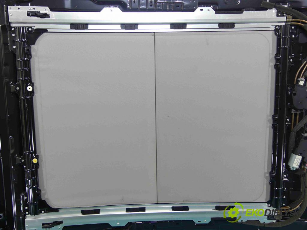 Hyundai I40 1.7 crdi 116 hp manual 85 kW 1685 cm3 4- Střešní okno: T20120209094 (Okna karoserie)