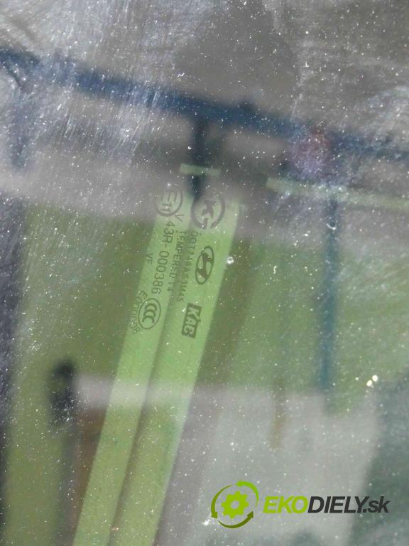 Hyundai I40 1.7 crdi 116 hp manual 85 kW 1685 cm3 4- Střešní okno: T20120209094 (Okna karoserie)