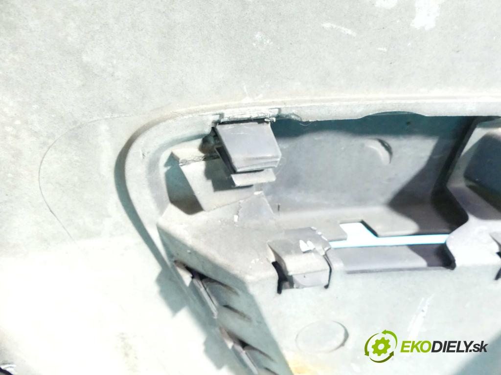 Ford C-Max I 2003-2010 1.8 16v 120 hp manual 88 kW 1798 cm3 5- nárazník přední