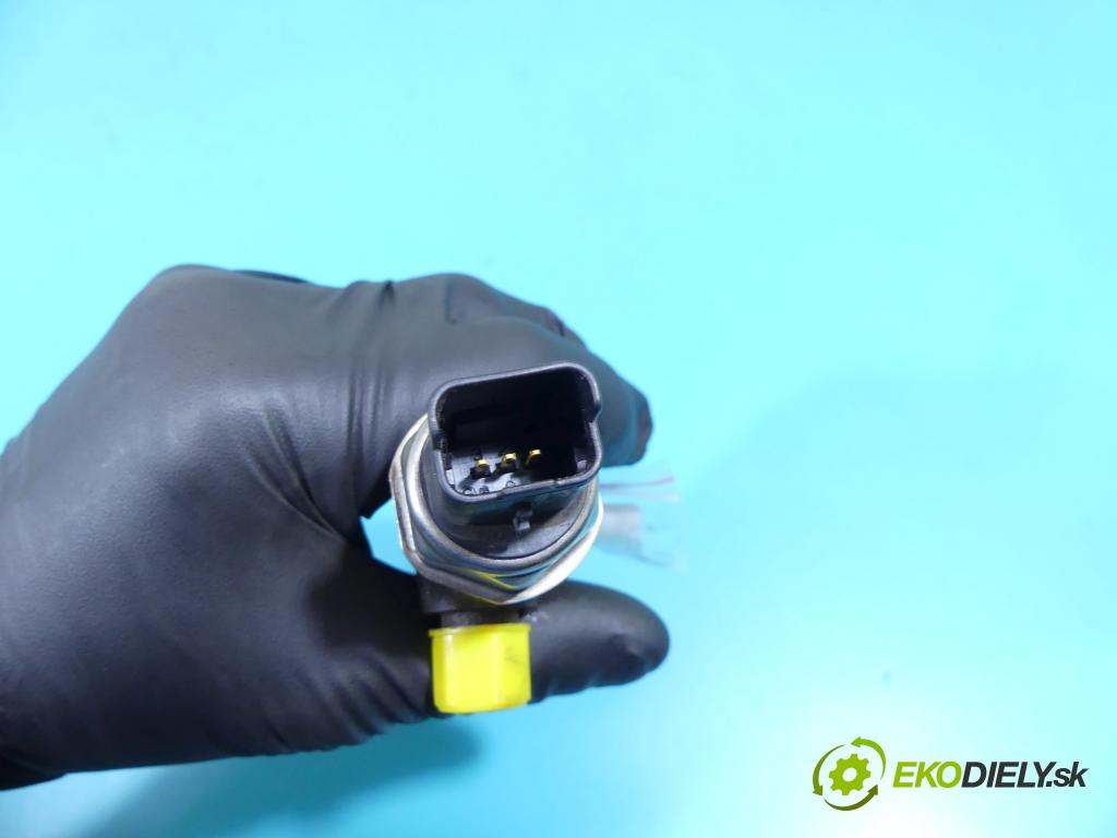 Citroen C3 Picasso 2008-2017 1.6 hdi 90 HP manual 66,2 kW 1560 cm3 5- lišta vstrekovacia 9654592680 (Vstrekovacie lišty)