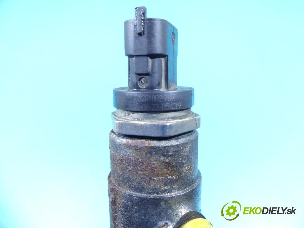 Volvo XC90 I 2002-2014 2.4 D5 185 HP automatic 136 kW 2401 cm3 5- lišta vstrekovacia 0281002712 (Vstrekovacie lišty)