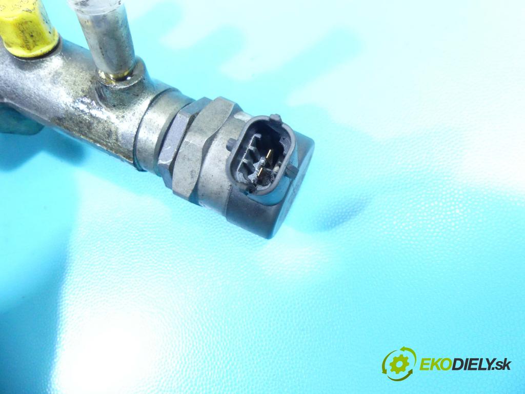 Volvo XC90 I 2002-2014 2.4 D5 185 HP automatic 136 kW 2401 cm3 5- lišta vstrekovacia 0281002712 (Vstrekovacie lišty)