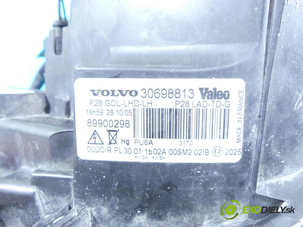 Volvo XC90 I 2002-2014 2.4 D5 185 hp automatic 136 kW 2401 cm3 5- světlo levý 30698813 (Ostatné)