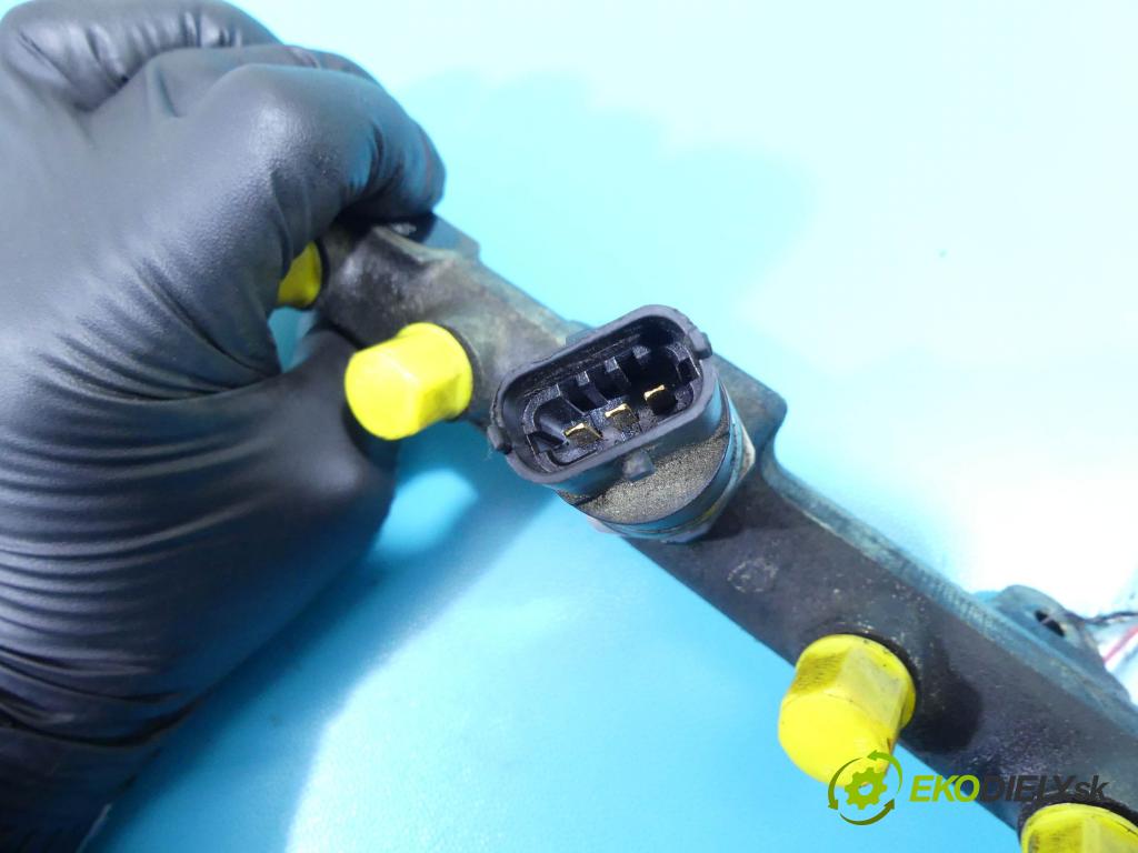 Fiat Punto II 1999-2010 1.9 jtd 86 HP manual 63 kW 1910 cm3 3- lišta vstrekovacia 0445214016 (Vstrekovacie lišty)