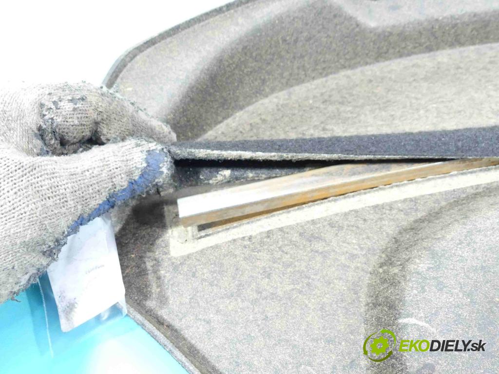 Honda Civic VI 1995-2001 1.4 16v 90 HP manual 66 kW 1396 cm3 5- zadná  (Pláta zadné)