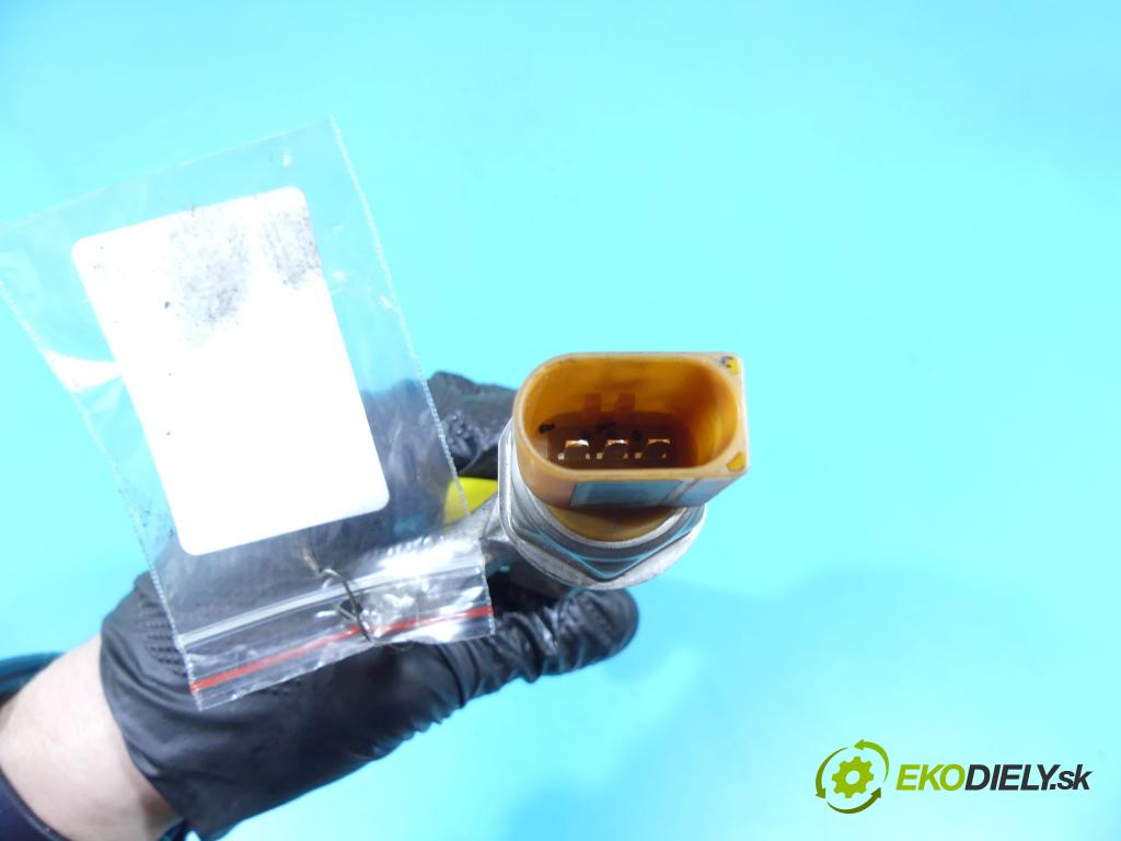 Vw Caddy III 2K 2003-2015 2.0 tdi 140 HP manual 103 kW 1968 cm3 5- lišta vstrekovacia 03L130089P (Vstrekovacie lišty)